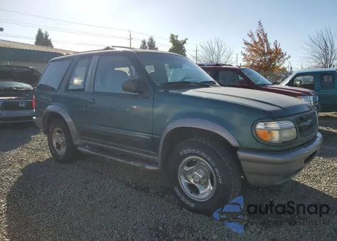 1996 Ford Explorer from USA, damaged, VIN 1FMDU24X3TUA41126